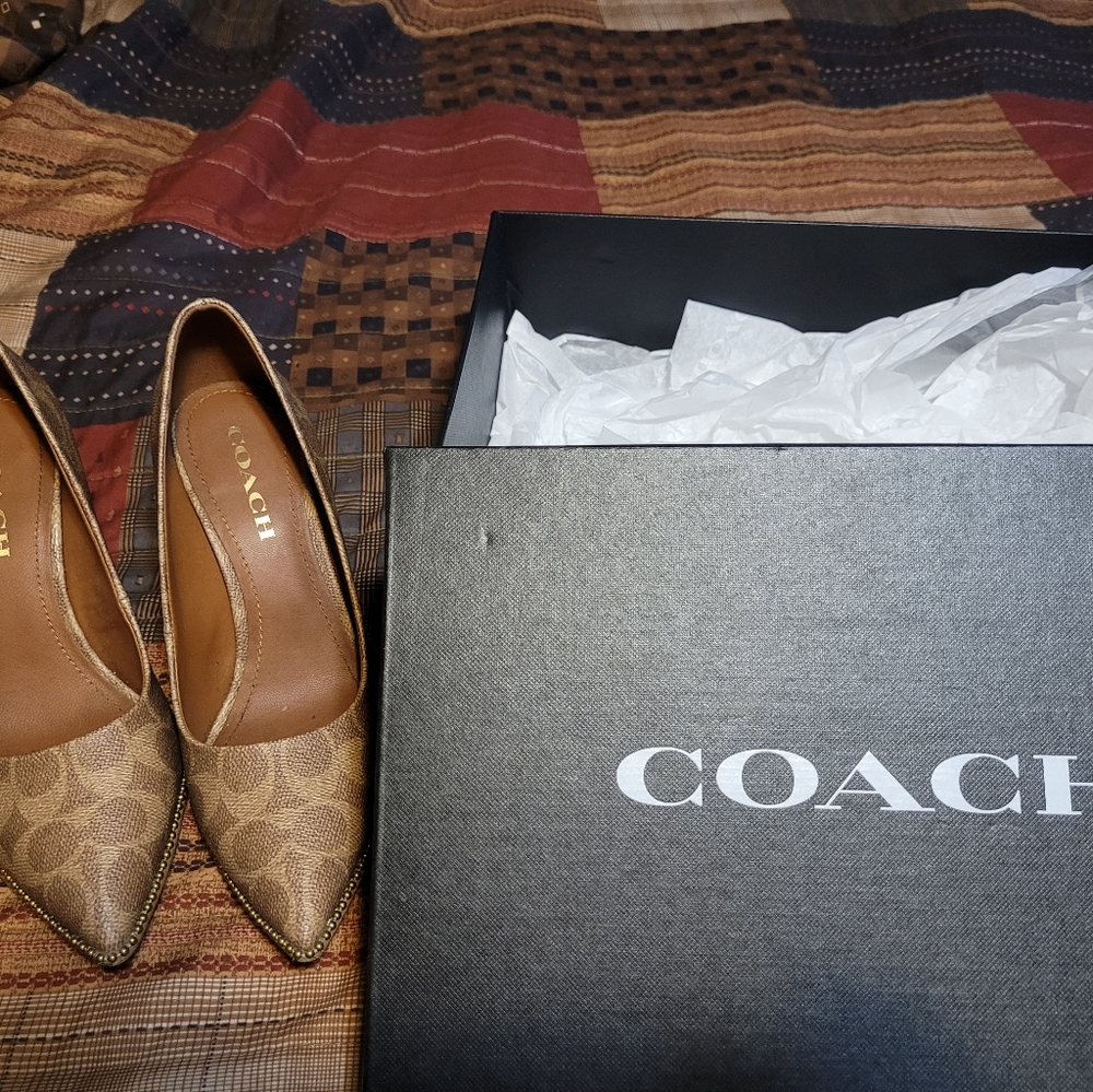 Size 8 Coach shoes
